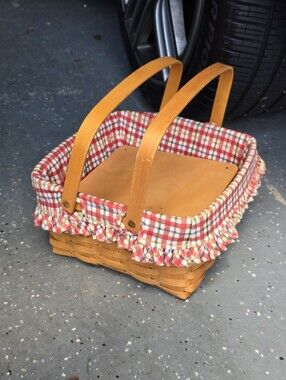 Longaberger Picnic Basket With Stand